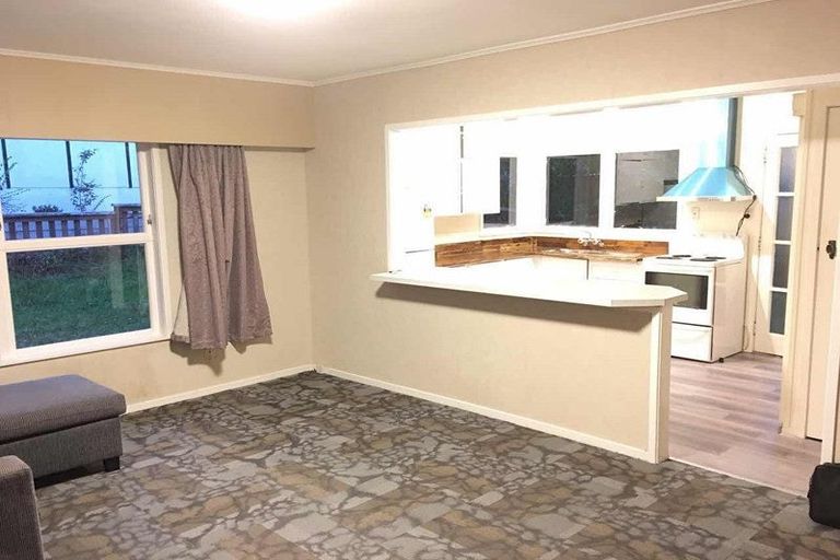 Photo of property in 2/99 Archers Road, Hillcrest, Auckland, 0629