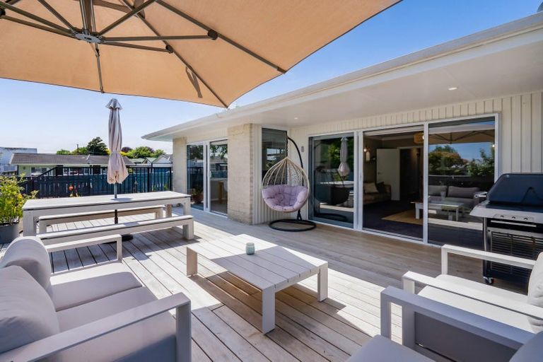 Photo of property in 64 Nevada Drive, Merrilands, New Plymouth, 4312