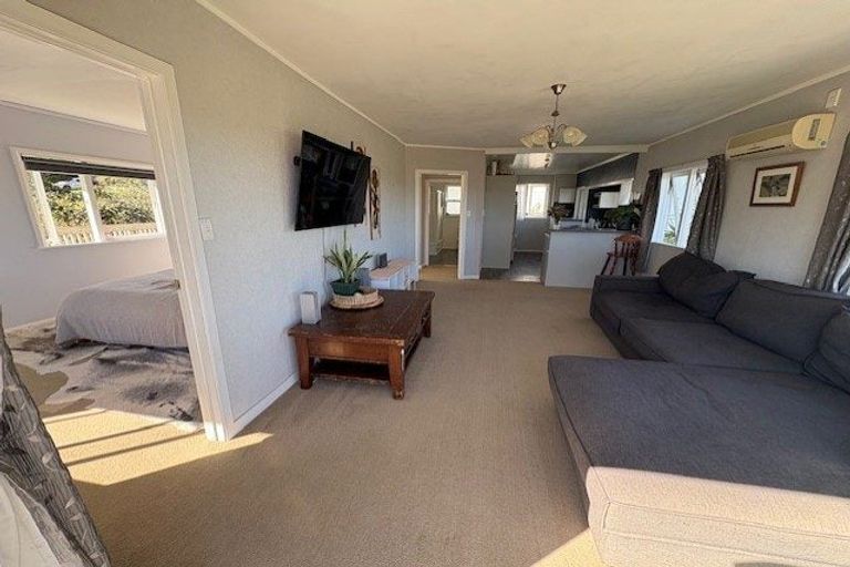 Photo of property in 95 Mangakura Road, Helensville, 0800