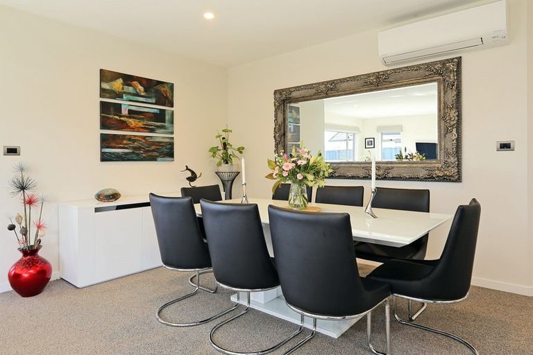 Photo of property in 39 Kapiti Drive, Poraiti, Napier, 4112