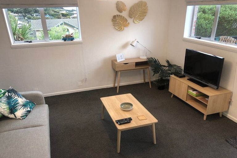 Photo of property in 70 Melbourne Road, Island Bay, Wellington, 6023