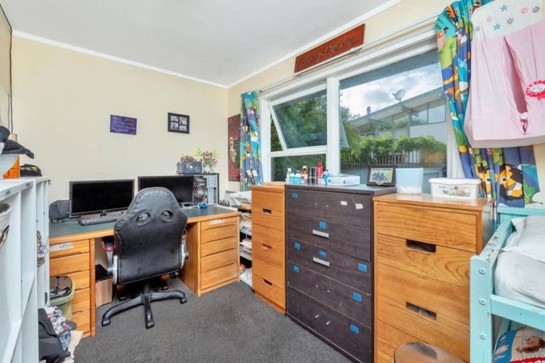 Photo of property in 50 Tamahere Drive, Glenfield, Auckland, 0629