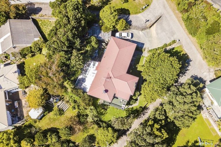 Photo of property in 69 Kahu Road, Paremata, Porirua, 5024