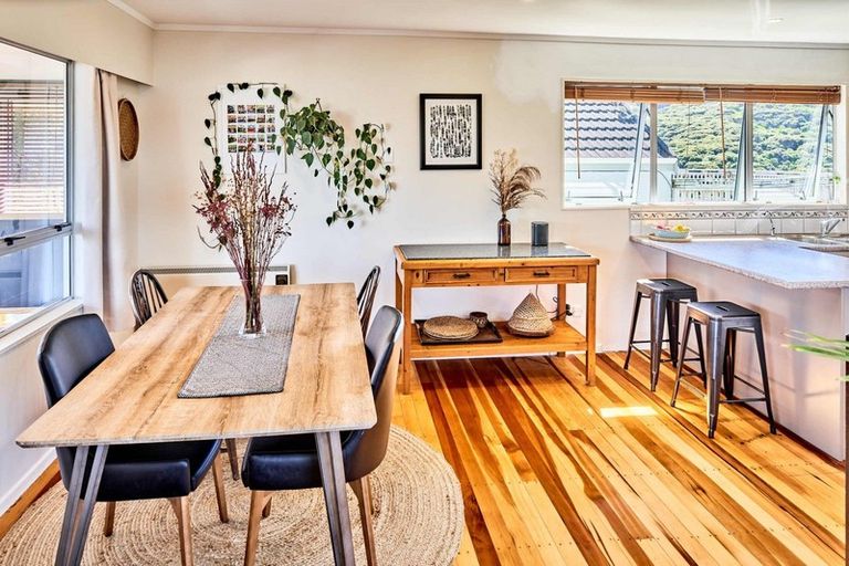 Photo of property in 18 Gordon Road, Plimmerton, Porirua, 5026