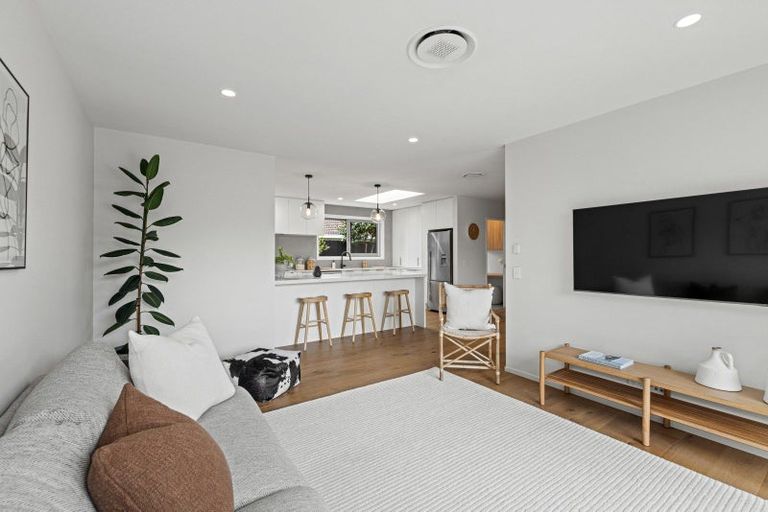 Photo of property in 2/23d Jacksons Road, Merivale, Christchurch, 8014