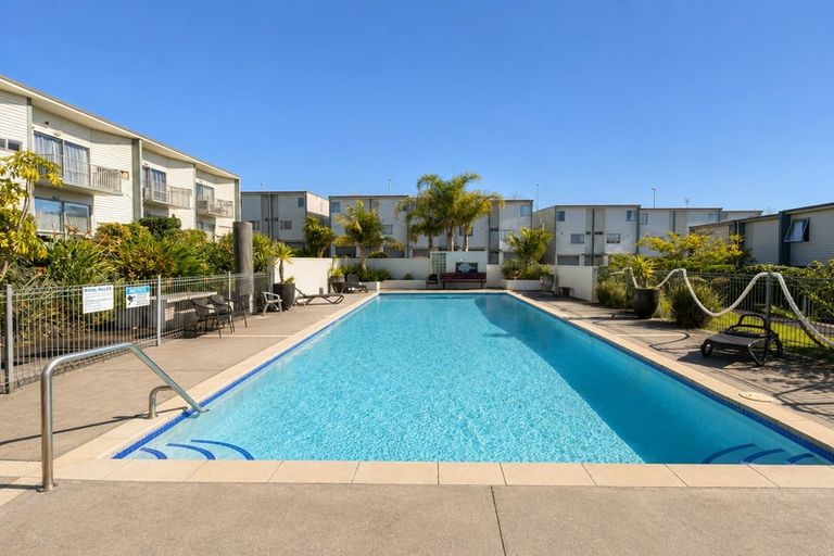 Photo of property in 98/7 Kelvin Hart Drive, East Tamaki, Auckland, 2013