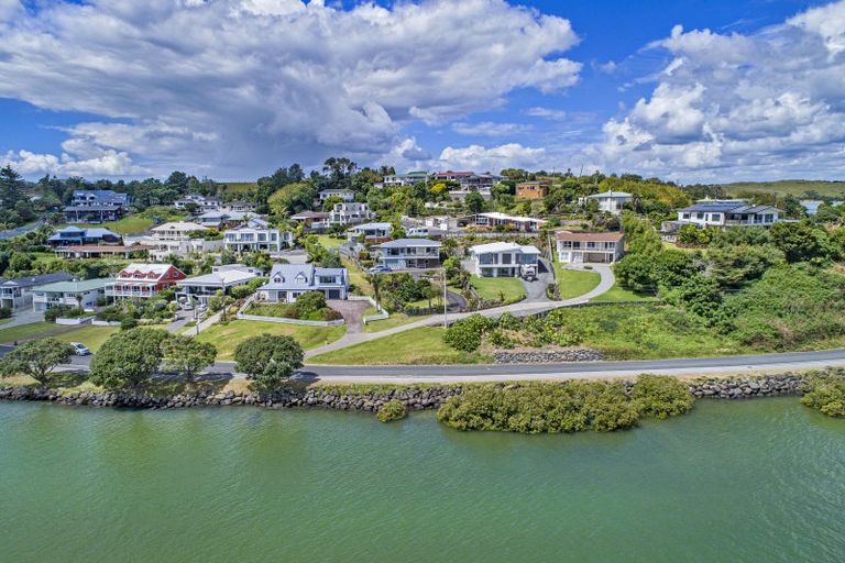 Photo of property in 8 Munro Street, Onerahi, Whangarei, 0110