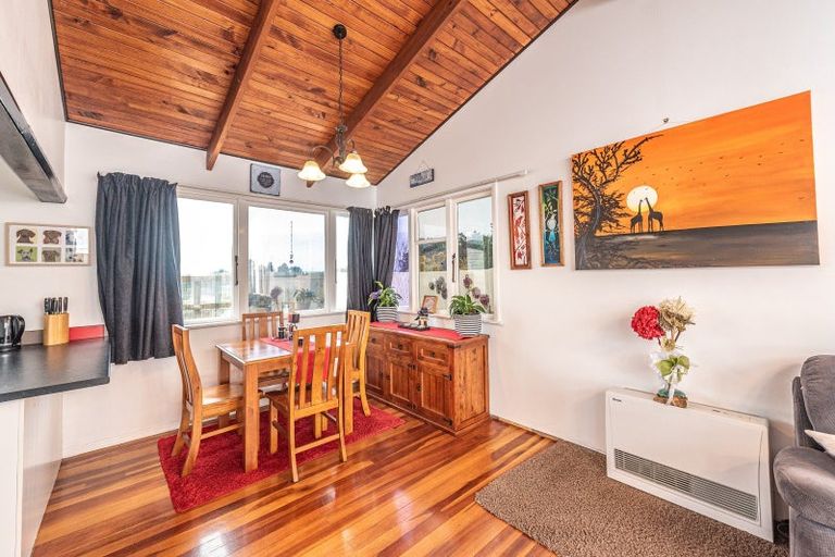 Photo of property in 17 Toi Street, Tawhero, Whanganui, 4501