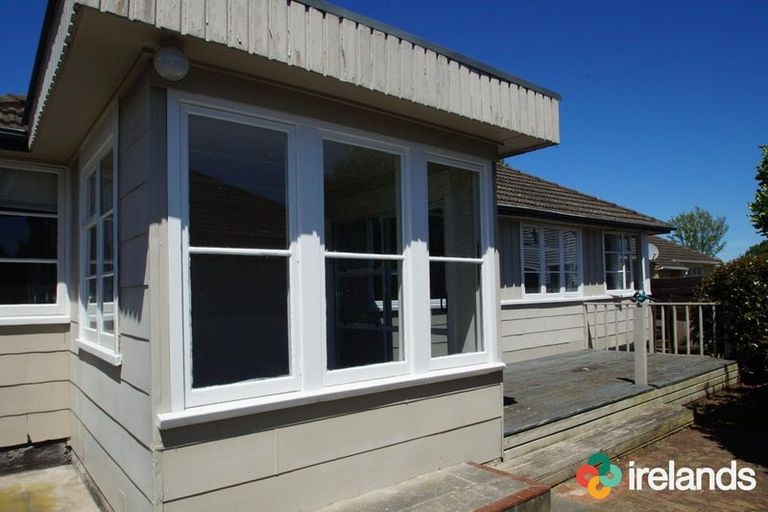 Photo of property in 9 Wilmot Street, Northcote, Christchurch, 8052