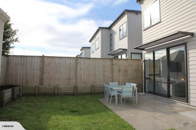 Photo of property in 17 Costa Viva Crescent, Karaka, Papakura, 2113