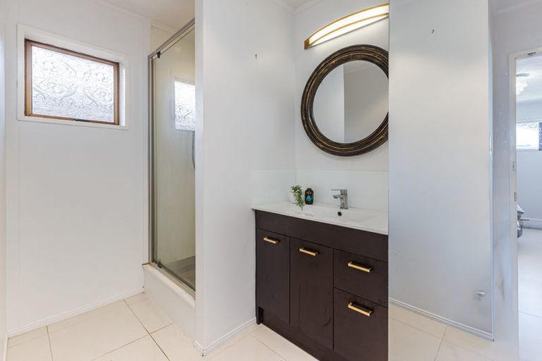 Photo of property in 7 Zenith Place, Conifer Grove, Takanini, 2112