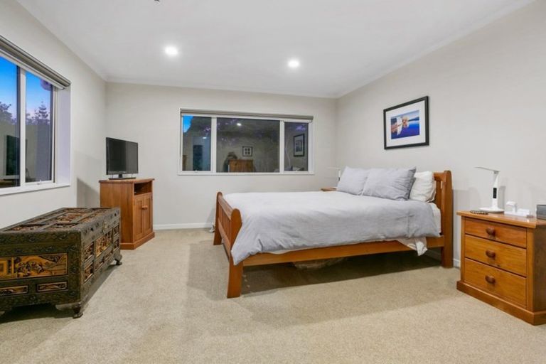 Photo of property in 23 Blacks Road, Greenhithe, Auckland, 0632