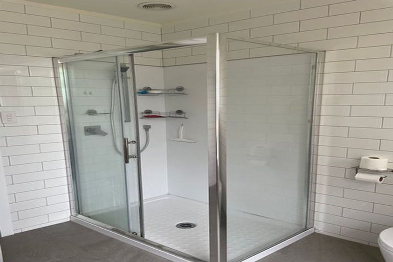 Photo of property in 62a Captain Scott Road, Glen Eden, Auckland, 0602