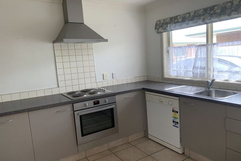 Photo of property in 20 Reeve Street, Levin, 5510