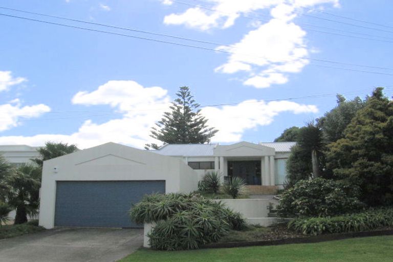 Photo of property in 35 Shaw Road, Waihi Beach, 3611