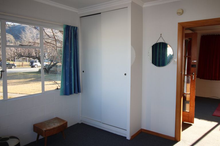 Photo of property in 20 Blyth Street, Clyde, 9330