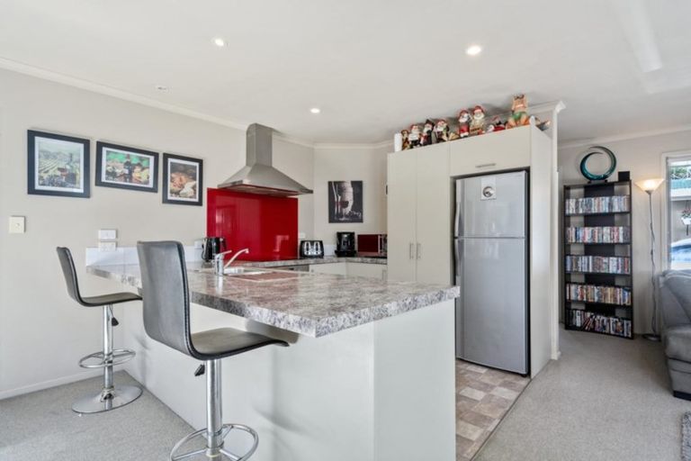 Photo of property in 46e Percy Road, Papamoa Beach, Papamoa, 3118