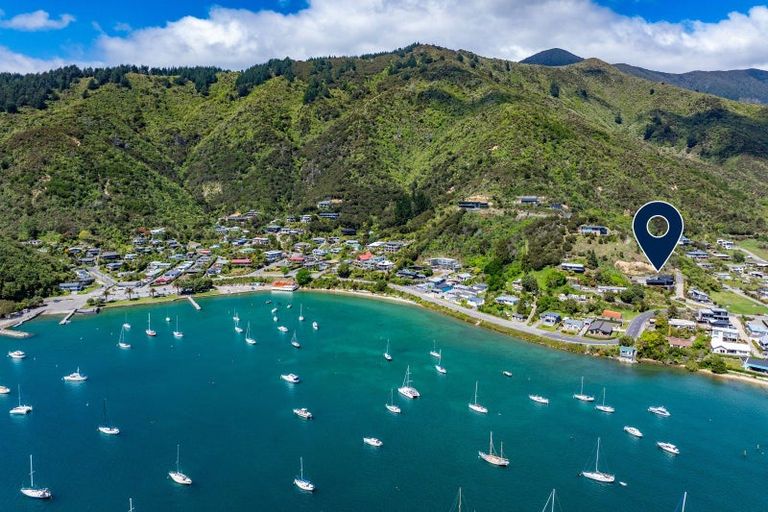 Photo of property in 324a Waikawa Road, Waikawa, Picton, 7220