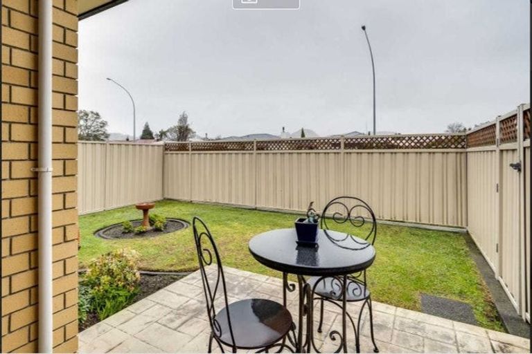 Photo of property in 142a Gloucester Street, Taradale, Napier, 4112