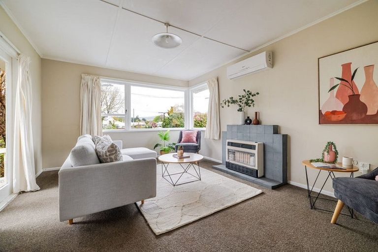 Photo of property in 10 Stoke Place, Awapuni, Palmerston North, 4412