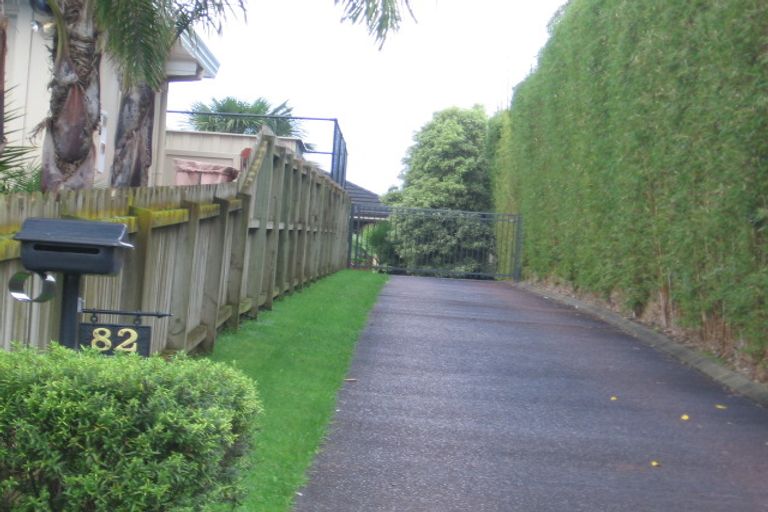 Photo of property in 82 Manor Park, Sunnyhills, Auckland, 2010