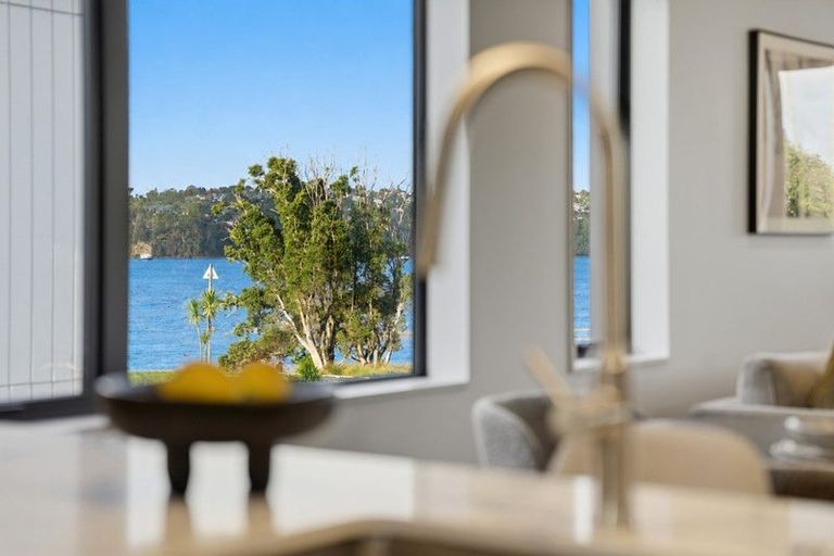 Photo of property in 39 Scott Road, Hobsonville, Auckland, 0616