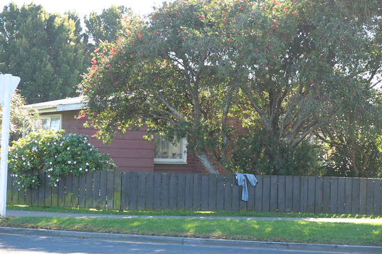 Photo of property in 463 Massey Road, Mangere East, Auckland, 2024