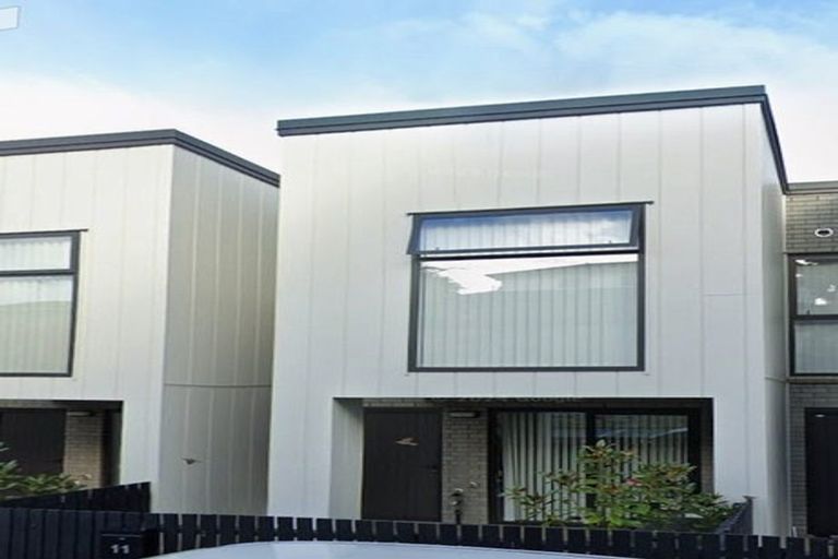 Photo of property in 11 Tukari Lane, Mangere Bridge, Auckland, 2022