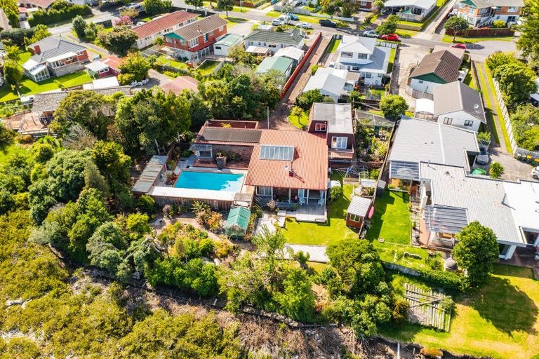 Photo of property in 7 Riverina Avenue, Pakuranga, Auckland, 2010