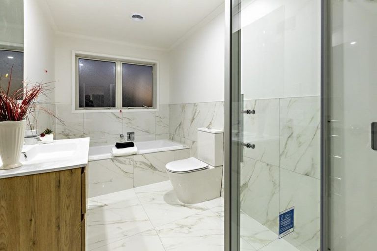 Photo of property in 16 Kauri Heart Avenue, Takanini, 2112