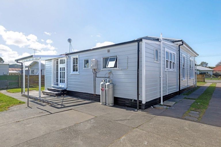 Photo of property in 11 Endcliffe Road, Kaiti, Gisborne, 4010