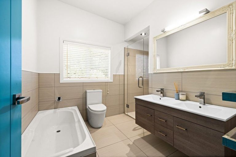 Photo of property in 24 Simla Avenue, Havelock North, 4130