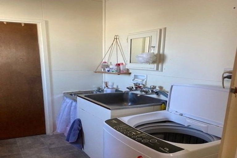 Photo of property in 2/1305 Cardiff Place, Mayfair, Hastings, 4122