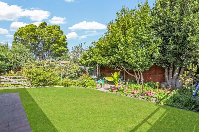 Photo of property in 60 Dallington Terrace, Dallington, Christchurch, 8061