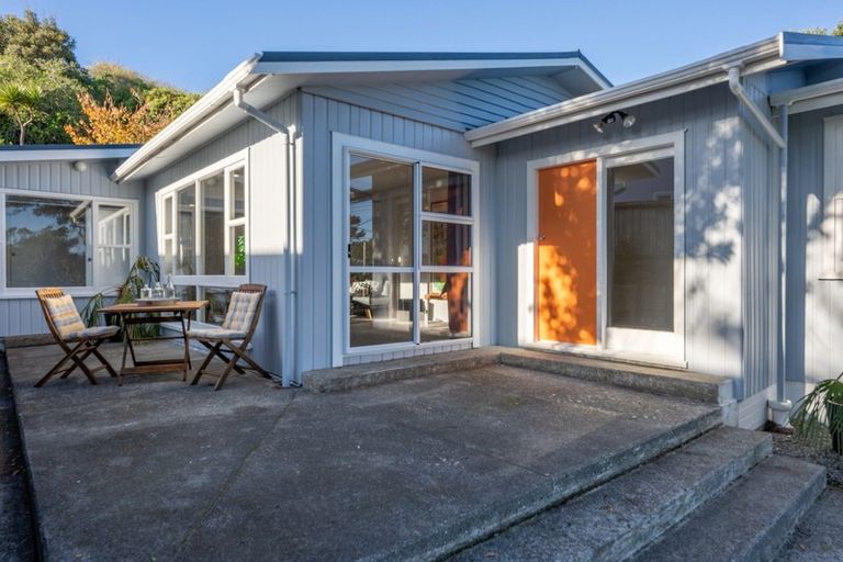 Photo of property in 34 Ngaio Street, Otaki Beach, Otaki, 5512