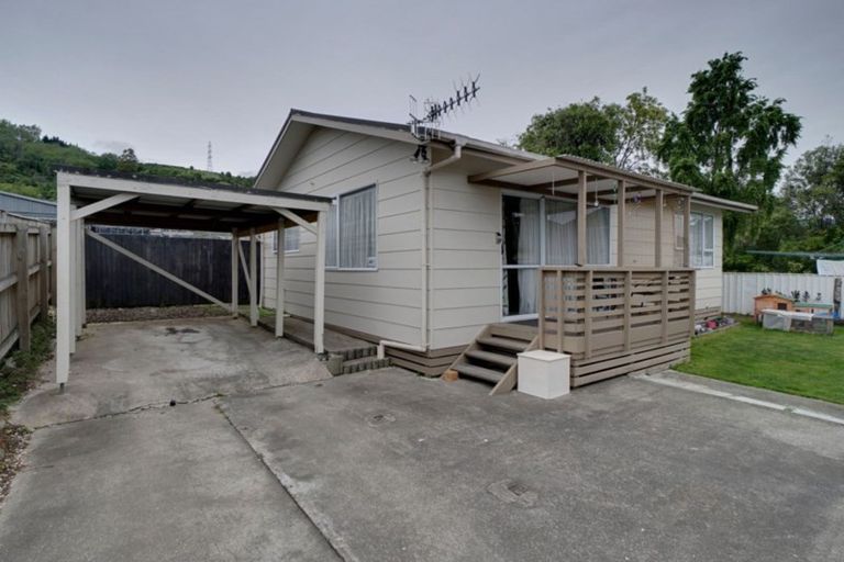 Photo of property in 25a Karaka Street, Stoke, Nelson, 7011