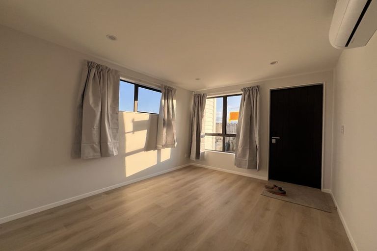 Photo of property in 130d Bradbury Road, Botany Downs, Auckland, 2010