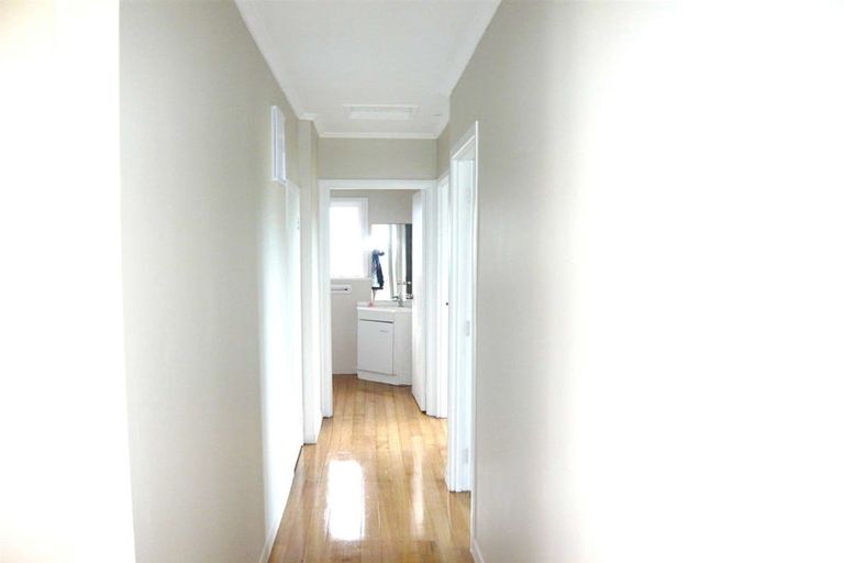 Photo of property in 12 Woodside Road, Massey, Auckland, 0614