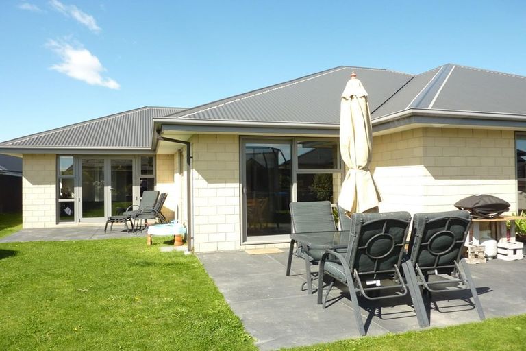 Photo of property in 14 Genoa Avenue, Rolleston, 7614