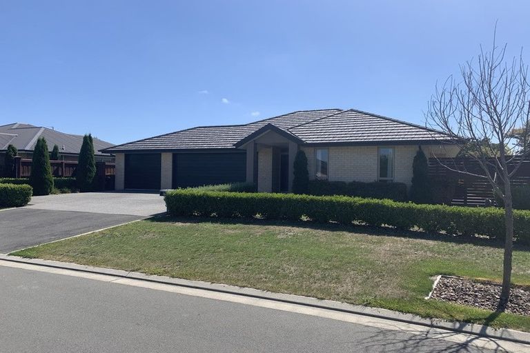 Photo of property in 16 Rossall Crescent, Rolleston, 7615