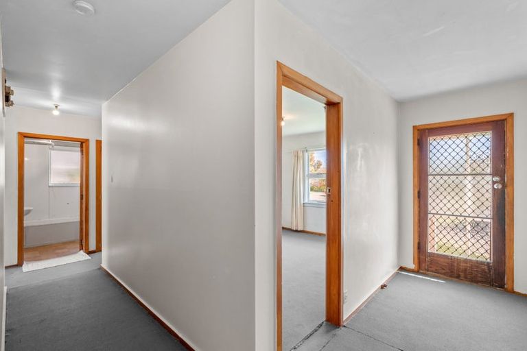 Photo of property in 10 Bendale Place, Avonhead, Christchurch, 8042