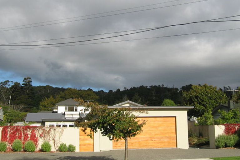 Photo of property in 6 Pempsey Street, Silverstream, Upper Hutt, 5019