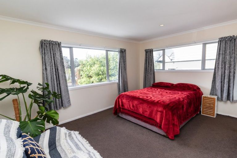 Photo of property in 43 Burma Road, Khandallah, Wellington, 6035