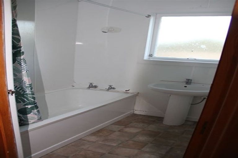 Photo of property in 14 Clifden Highway, Tuatapere, 9620