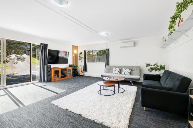 Photo of property in 53 Ferry Road, Arkles Bay, Whangaparaoa, 0932