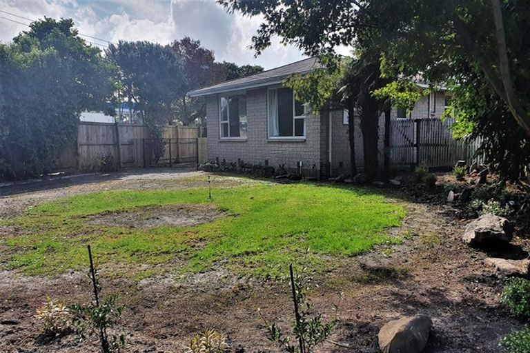 Photo of property in 5 Prestons Road, Redwood, Christchurch, 8051