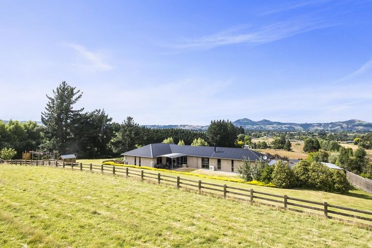 Photo of property in 37 Tara Hills Drive, North Taieri, Mosgiel, 9092