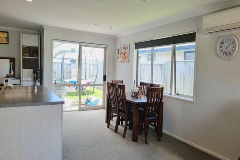 Photo of property in 10 Furlong Road, Papamoa, 3118