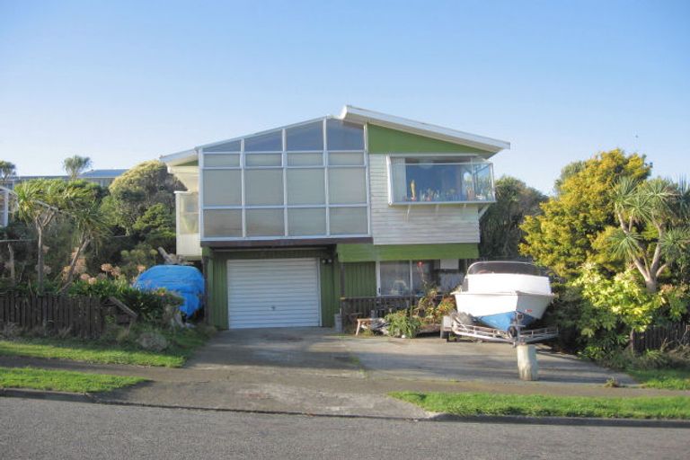 Photo of property in 4 Rothwell Street, Titahi Bay, Porirua, 5022