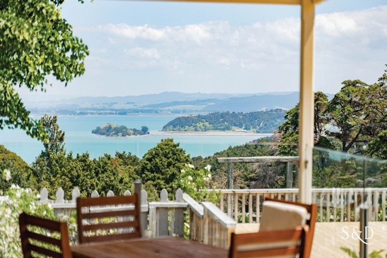 Photo of property in 73 Owhiwa Road, Parua Bay, Onerahi, 0192